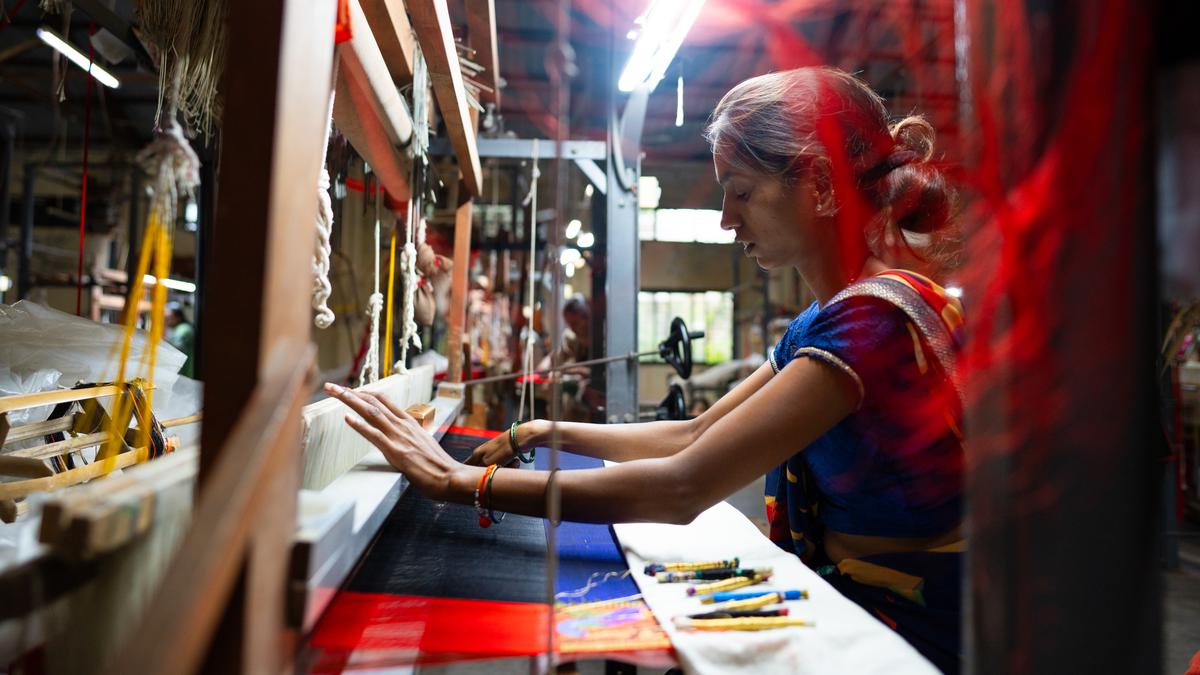 Exploring the Paithani and the small-town textile templateExploring the Paithani and the small-town textile template